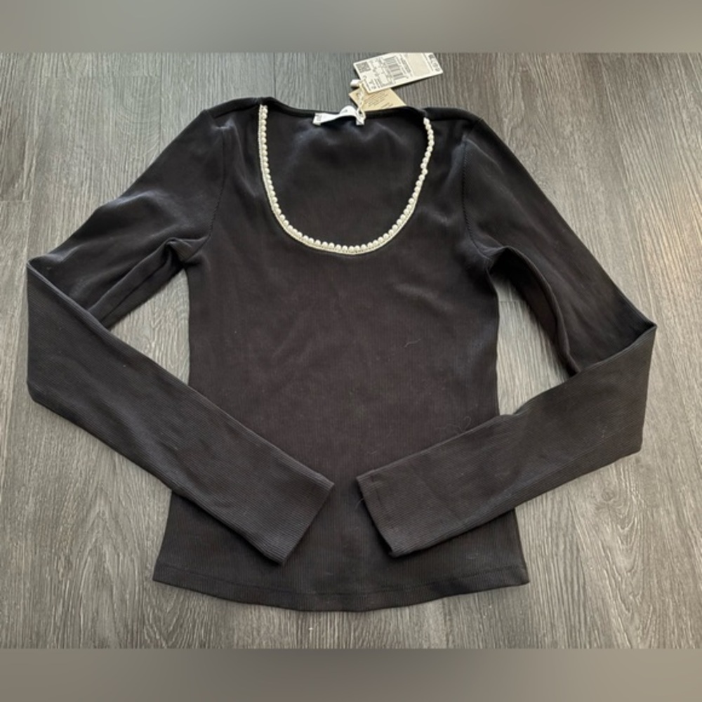 MANGO scoop neck long sleeve top with Pearl Detail small NWT